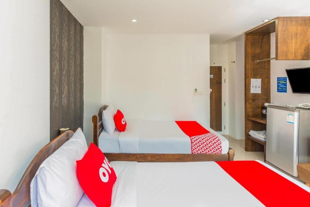 OYO 472 Tang Cheng Holiday Hotel Patong Bagian luar foto